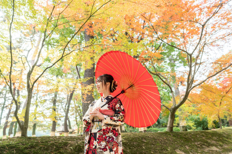 紅葉の映える岡山後楽園で成人式前撮り